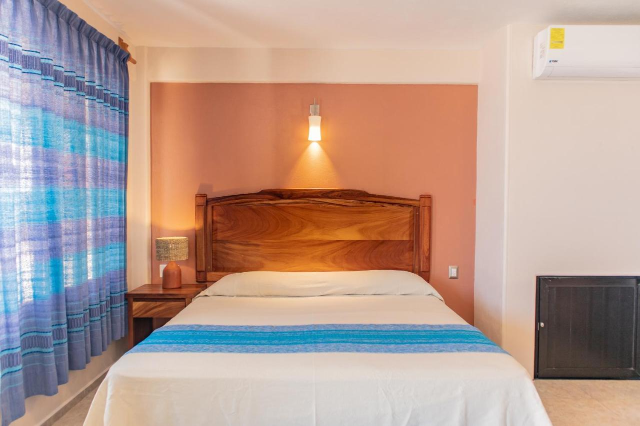 פוארטו אסקונדידו Hotel El Mirador מראה חיצוני תמונה